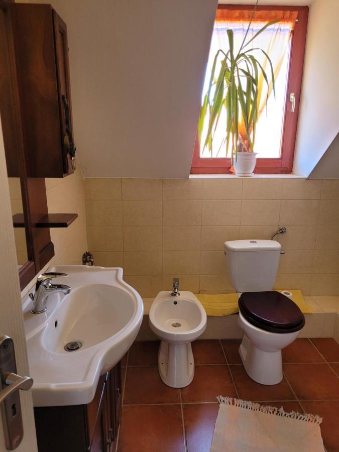 Totvar Lovas Szallashely Kovagotottos Buitenkant foto