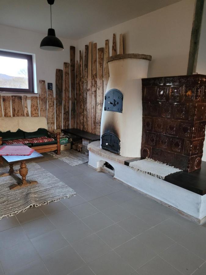 Totvar Lovas Szallashely Kovagotottos Buitenkant foto