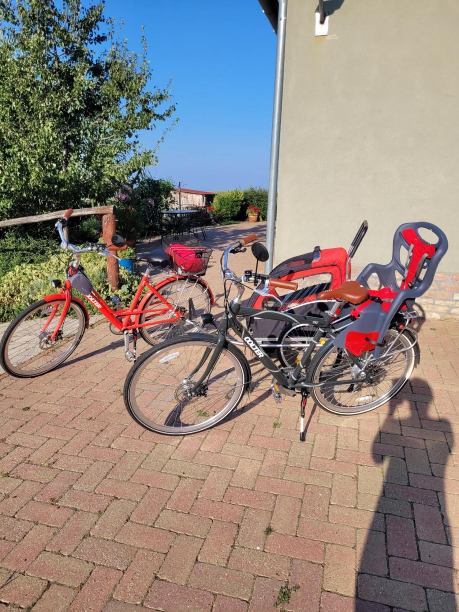 Totvar Lovas Szallashely Kovagotottos Buitenkant foto